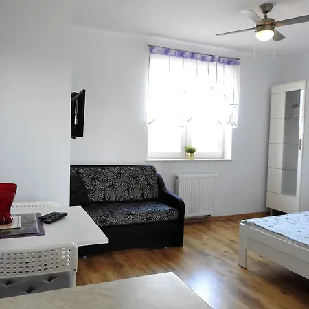 Διαμέρισμα Adela